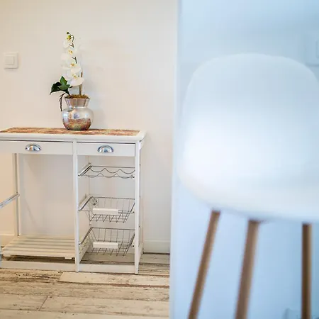 Coco & Charlie Apartment