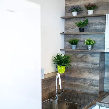 Coco & Charlie Daire Dubrovnik