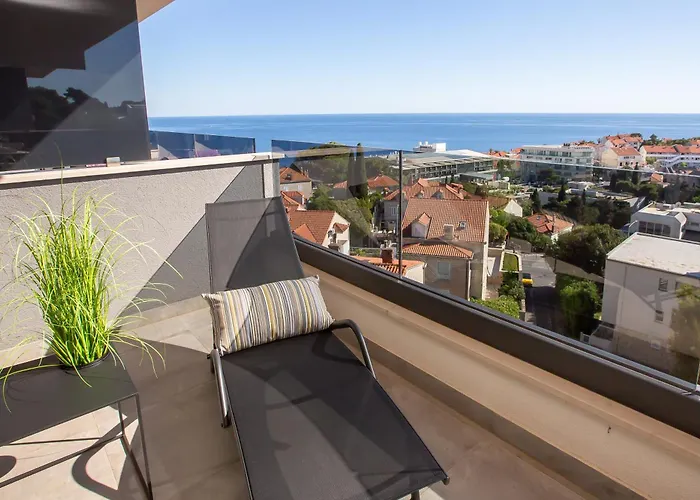 Coco & Charlie * Dubrovnik