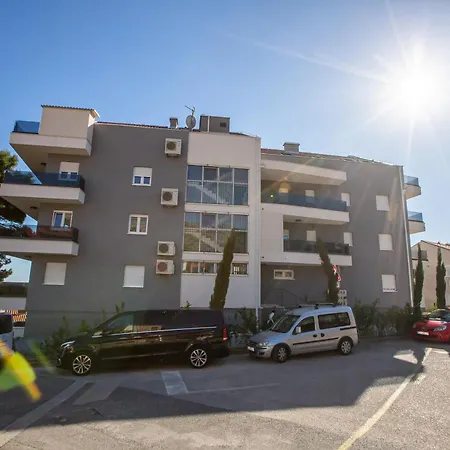 Coco & Charlie Dubrovnik